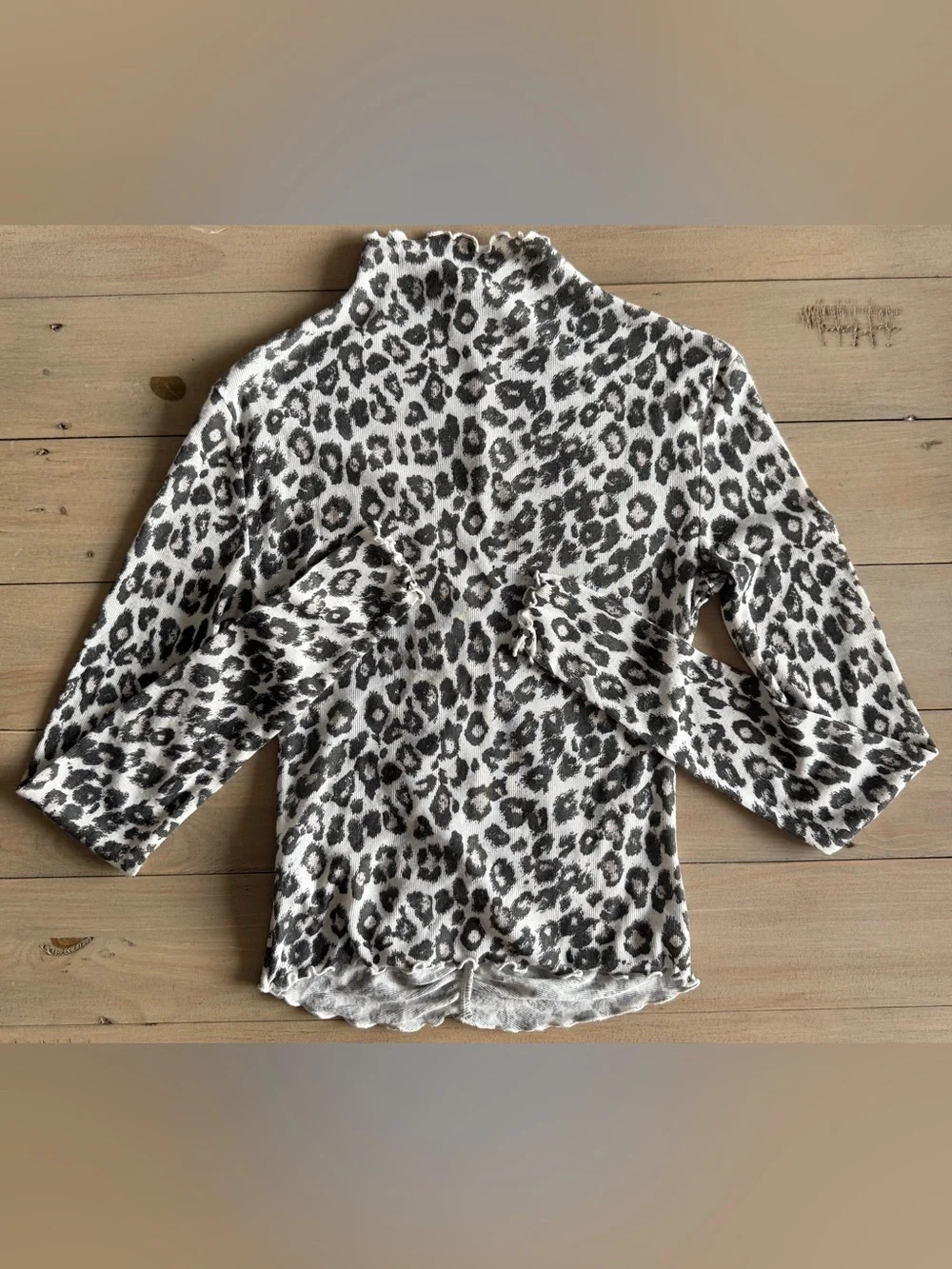 Free People Black & White Leopard Ruched Long-Sleeve Top Size Small